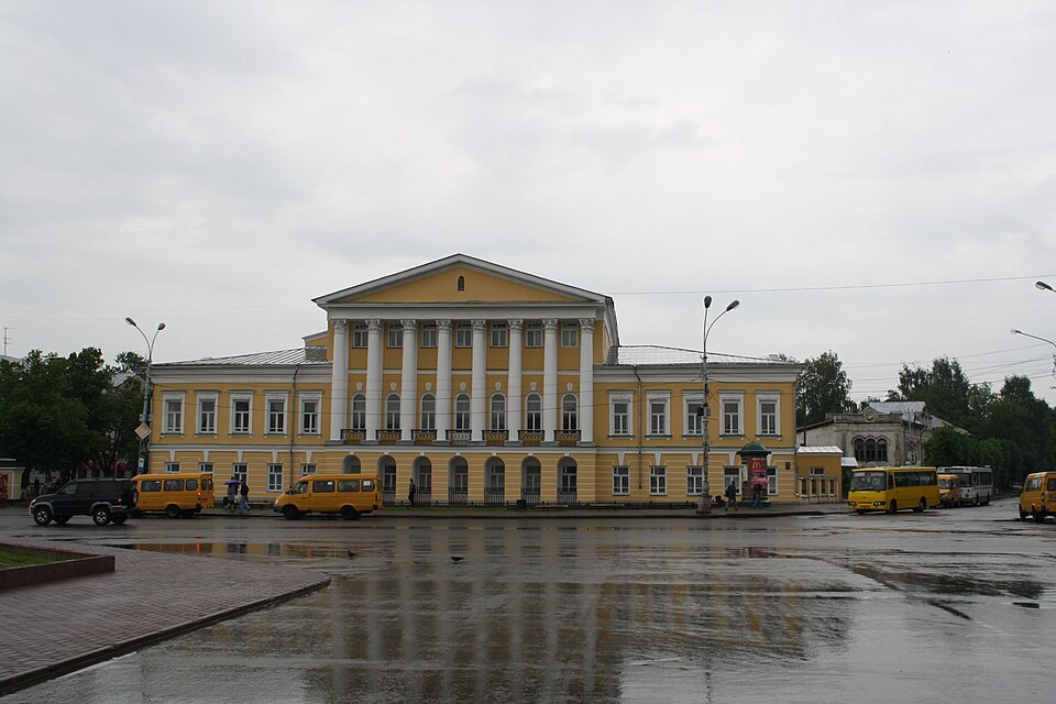 Kostroma: cosa vedere e come arrivare | Anello d’Oro - Italiani in Russia Piazza Susaninskaja
